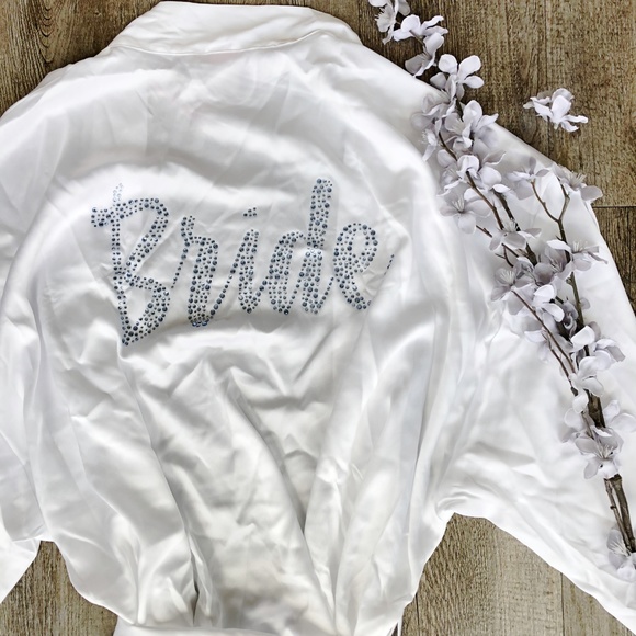 Victoria's Secret Satin White Bridal Kimono Robe - Picture 3 of 4